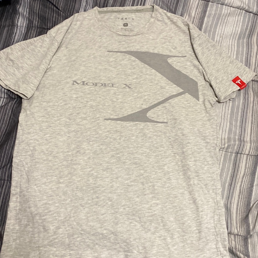 Tesla, X graphic logo, rare T-shirt, size medium, fast shipping